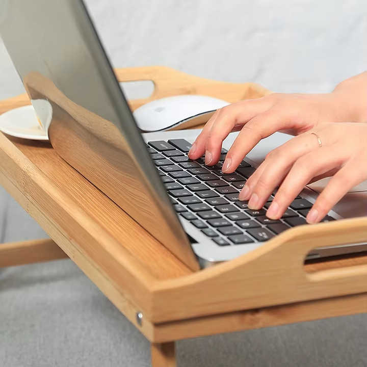 🛏️ طاولة فطور قابلة للطي من الخيزران – عملية وأنيقة 🍽️🌿